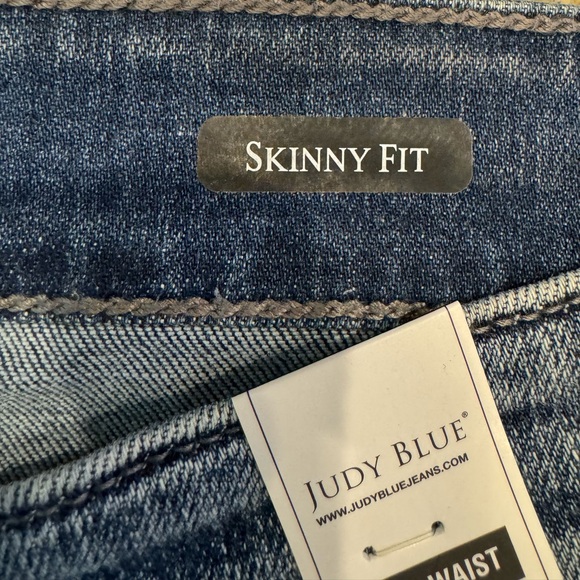 Judy Blue Jeans Womens Size 16W Skinny Fit High Waist Button Fly Distressed NWT - Picture 6 of 10